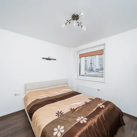 Erdvus Triju Kambariu Butas, Naujos Statybos Name Apartament *