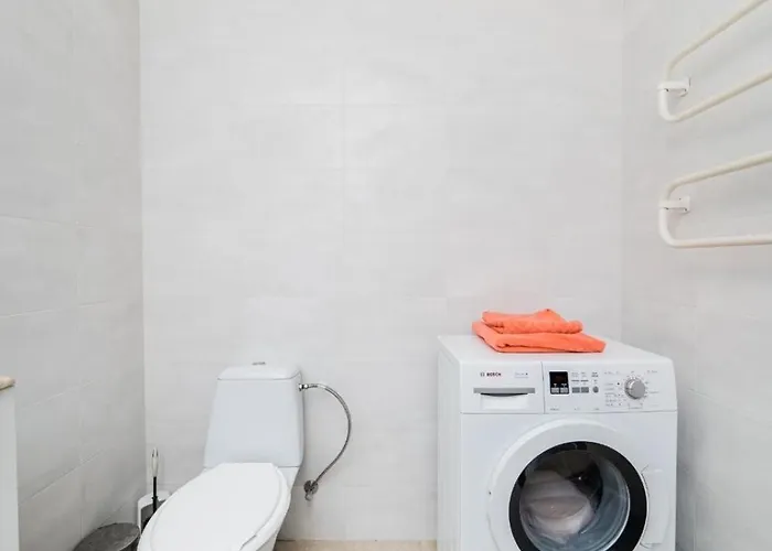 Erdvus Triju Kambariu Butas, Naujos Statybos Name